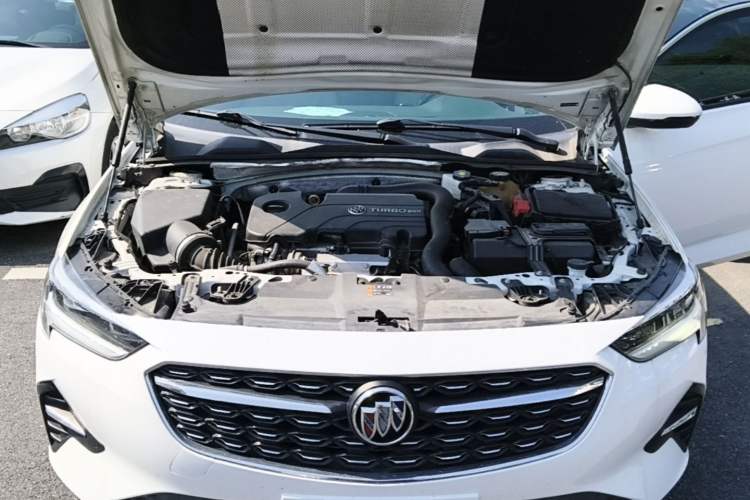 Used Buick Regal 2020 552T Elite Edition Engine Bay
