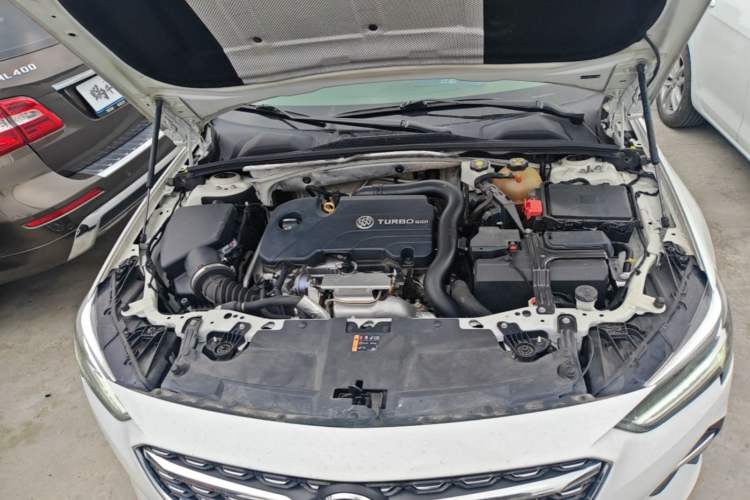 Used Buick Regal 2020 552T Elite Edition Engine Bay