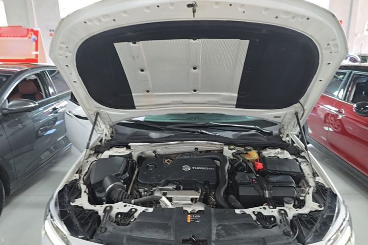 Used Buick Regal 2020 552T Elite Edition Engine Bay