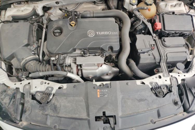Used Buick Regal 2020 552T Elite Edition Engine Bay
