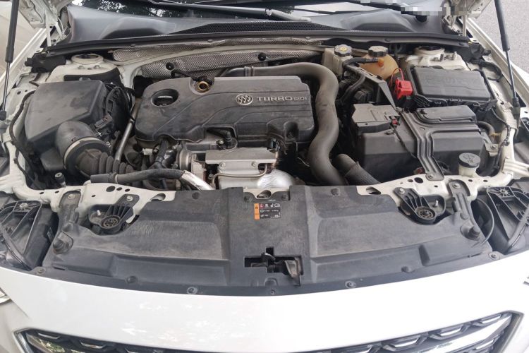 Used Buick Regal 2020 552T Luxury Version Engine Bay