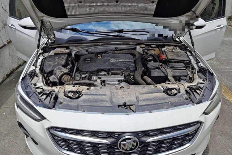 Used Buick Regal 2020 552T Luxury Version Engine Bay