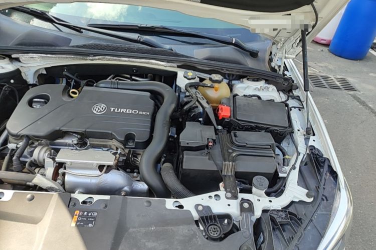 Used Buick Regal 2020 552T Luxury Version Engine Bay Left