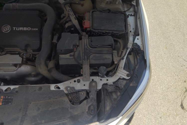 Used Buick Regal 2020 552T Elite Edition Engine Bay Left