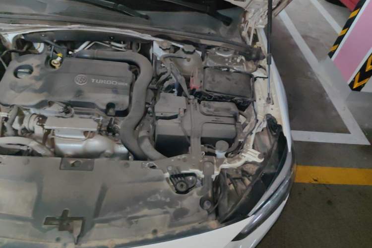 Used Buick Regal 2020 552T Luxury Version Engine Bay Left