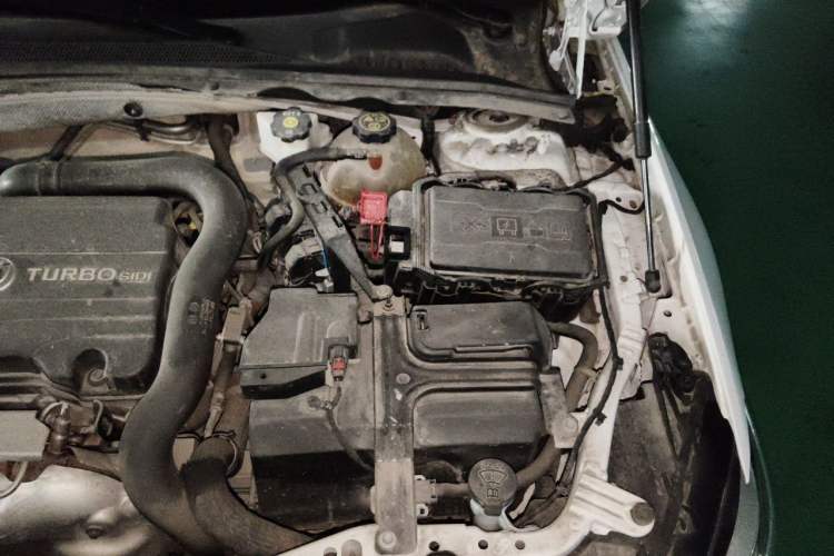 Used Buick Regal 2020 552T Elite Edition Engine Bay Left