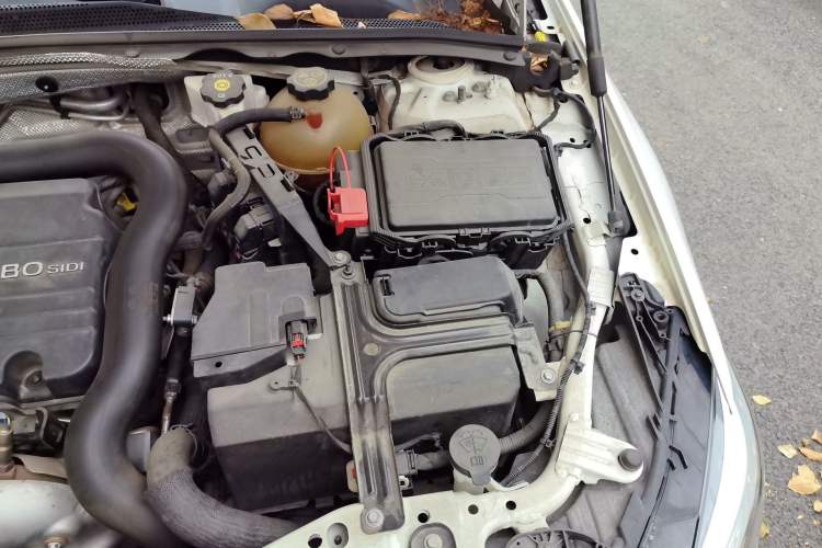 Used Buick Regal 2020 552T Elite Edition Engine Bay Left