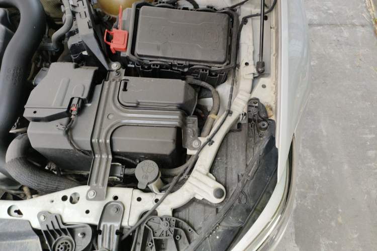 Used Buick Regal 2020 552T Elite Edition Engine Bay Left