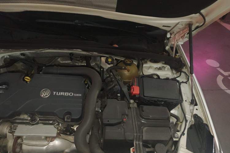 Used Buick Regal 2020 552T Elite Edition Engine Bay Left