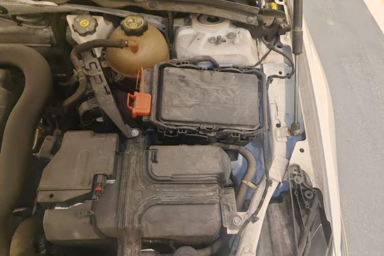 Used Buick Regal 2020 552T Elite Edition Engine Bay Left