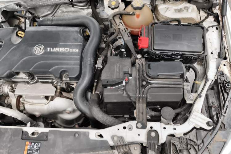 Used Buick Regal 2020 552T Luxury Version Engine Bay Left