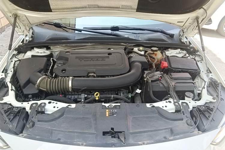 Used Buick Regal 2020 GS 28T Elite Model Engine Bay