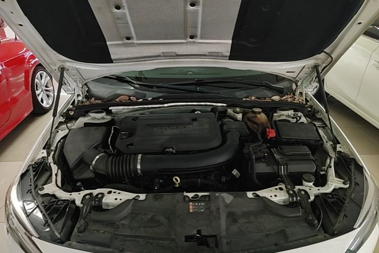 Used Buick Regal 2020 GS 28T Elite Model Engine Bay