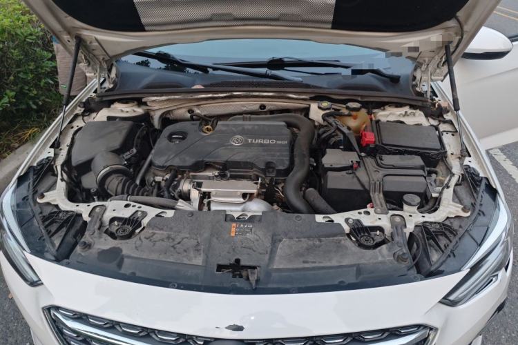 Used Buick Regal 2020 552T Elite Edition Engine Bay