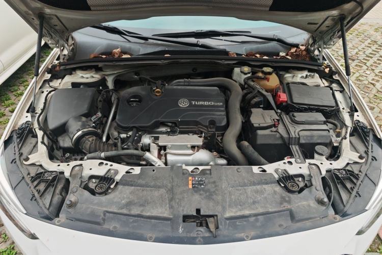 Used Buick Regal 2020 552T Elite Edition Engine Bay