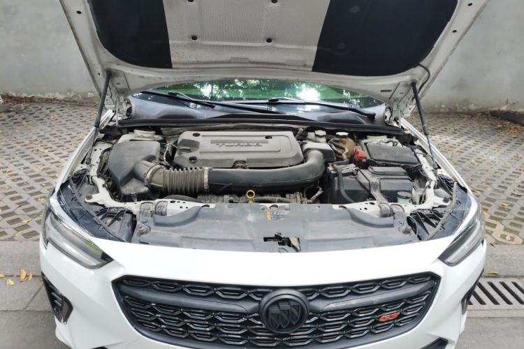 Used Buick Regal 2020 GS 28T Elite Model Engine Bay