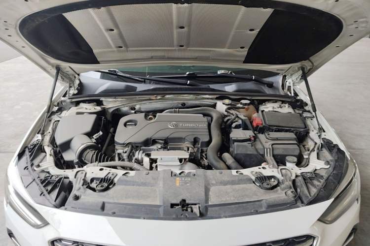 Used Buick Regal 2020 552T Elite Edition Engine Bay