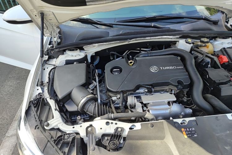 Used Buick Regal 2020 552T Luxury Version Engine Bay Right
