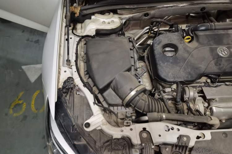Used Buick Regal 2020 552T Luxury Version Engine Bay Right