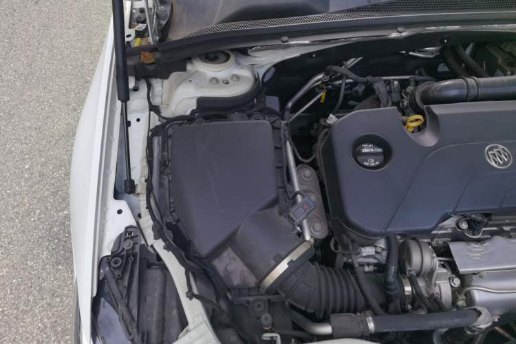 Used Buick Regal 2020 552T Elite Edition Engine Bay Right