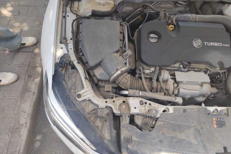 Used Buick Regal 2020 552T Elite Edition Engine Bay Right