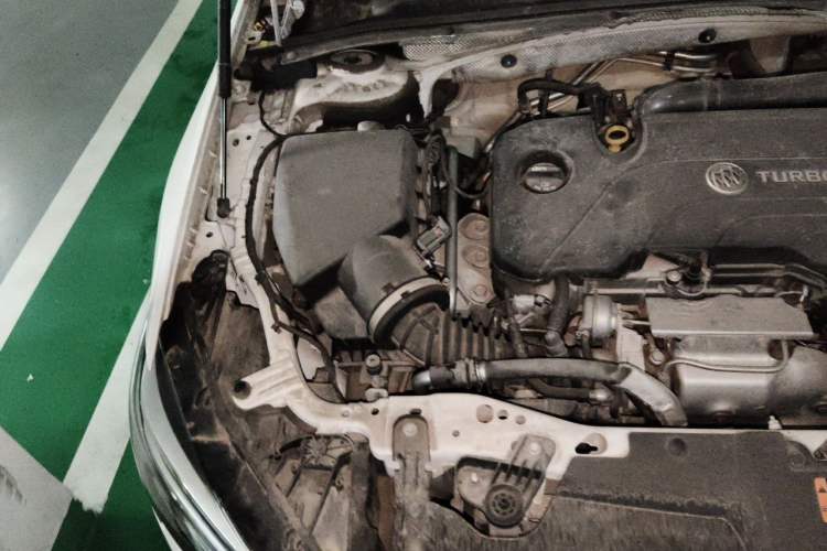 Used Buick Regal 2020 552T Elite Edition Engine Bay Right