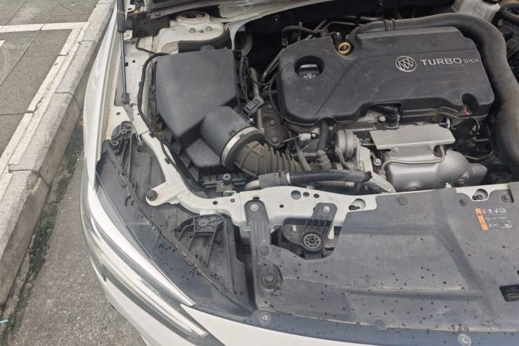 Used Buick Regal 2020 552T Elite Edition Engine Bay Right