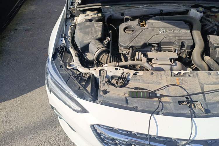 Used Buick Regal 2020 552T Elite Edition Engine Bay Right