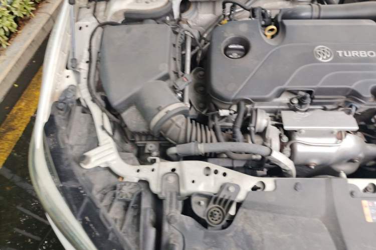 Used Buick Regal 2020 552T Elite Edition Engine Bay Right