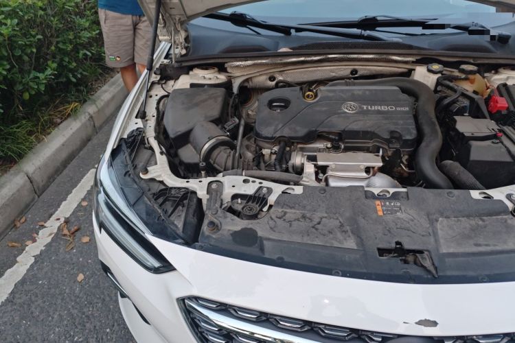 Used Buick Regal 2020 552T Elite Edition Engine Bay Right