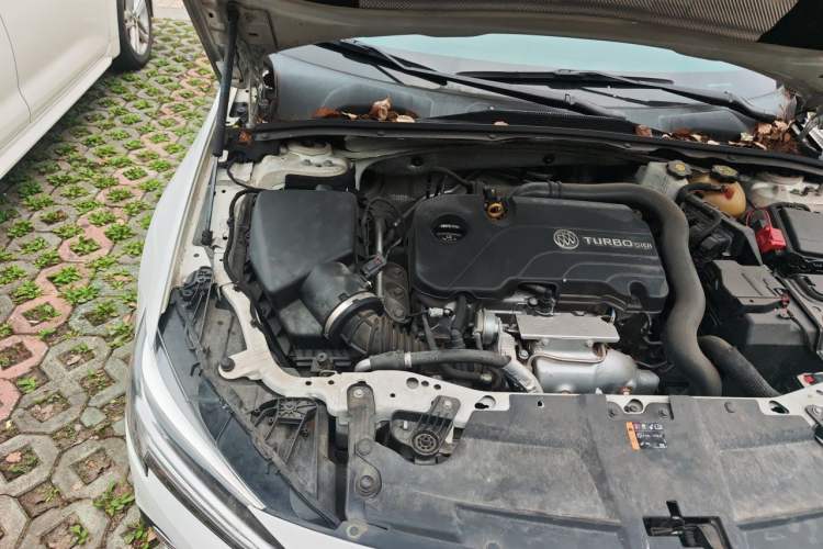 Used Buick Regal 2020 552T Elite Edition Engine Bay Right