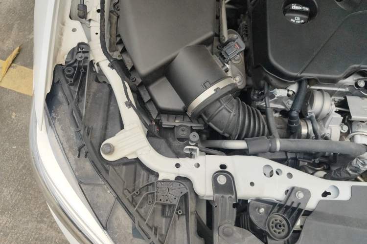 Used Buick Regal 2020 552T Elite Edition Engine Bay Right
