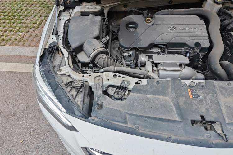 Used Buick Regal 2020 552T Elite Edition Engine Bay Right
