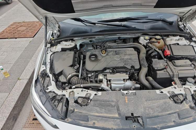 Used Buick Regal 2020 552T Elite Edition Engine Bay Right