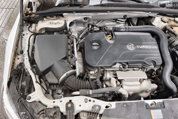 Used Buick Regal 2020 552T Luxury Version Engine Bay Right