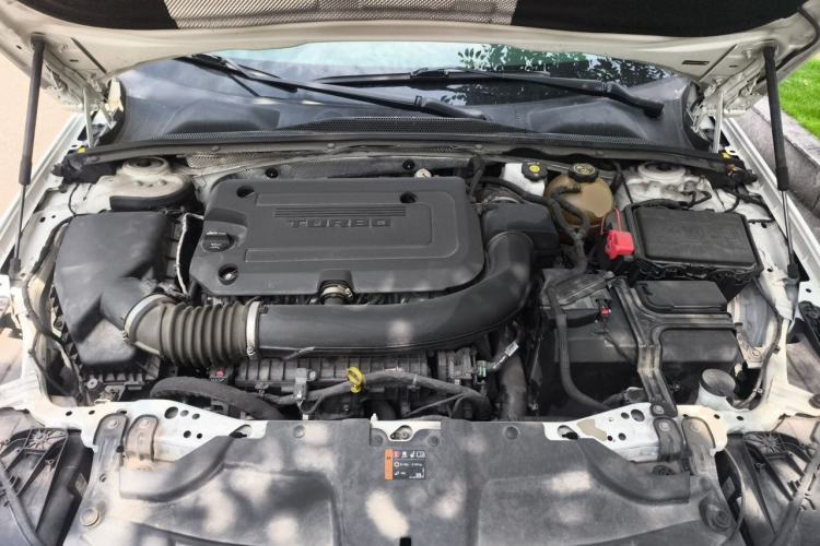 Used Buick Regal 2020 GS 28T Elite Model Engine Bay