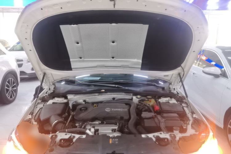 Used Buick Regal 2020 552T Elite Edition Engine Bay