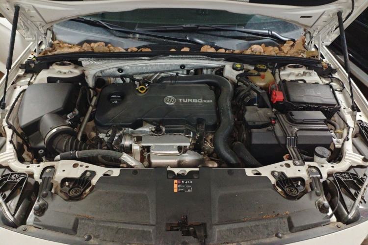 Used Buick Regal 2020 552T Elite Edition Engine Bay