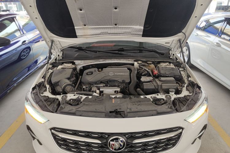 Used Buick Regal 2020 552T Luxury Version Engine Bay