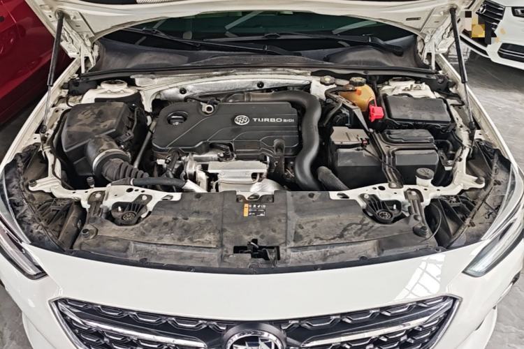 Used Buick Regal 2020 552T Elite Edition Engine Bay