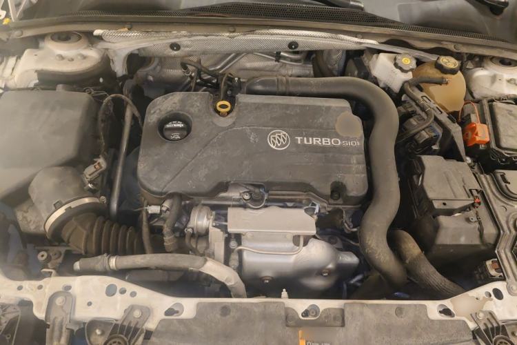 Used Buick Regal 2020 552T Elite Edition Engine Bay