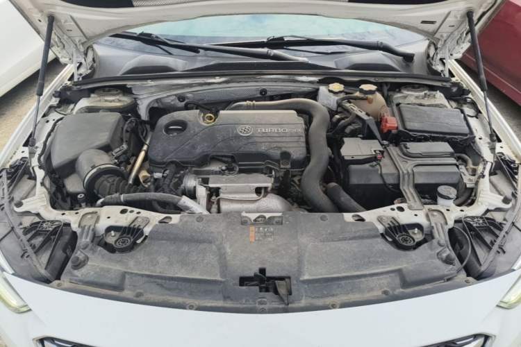 Used Buick Regal 2020 552T Elite Edition Engine Bay