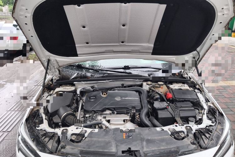 Used Buick Regal 2020 552T Luxury Version Engine Bay