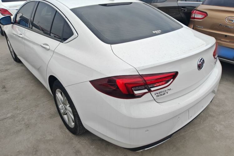 Used Buick Regal 2020 552T Elite Edition Exterior 2