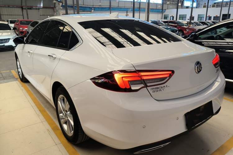 Used Buick Regal 2020 552T Luxury Version Exterior 2