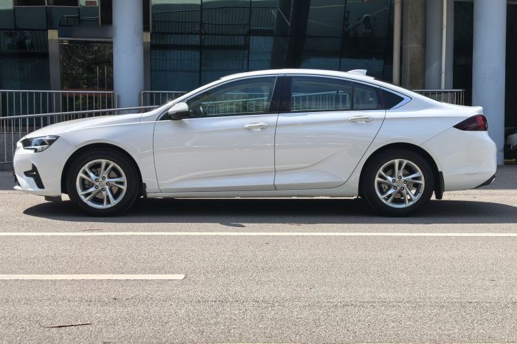 Used Buick Regal 2020 552T Elite Edition Exterior 4