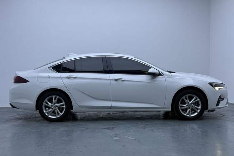Used Buick Regal 2020 552T Luxury Version Exterior 4