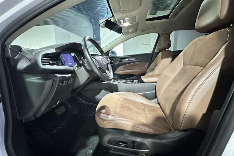 Used Buick Regal 2020 552T Luxury Version Exterior 4