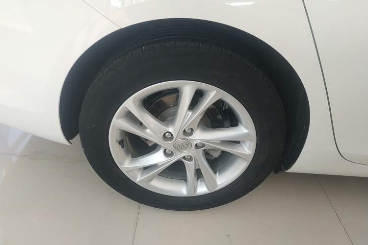 Used Buick Regal 2020 552T Elite Edition Exterior 4