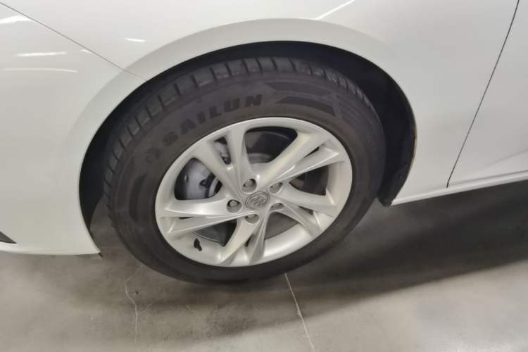 Used Buick Regal 2020 552T Luxury Version Exterior 4
